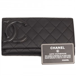 Portefeuille CHANEL En cuir matelassé noir 