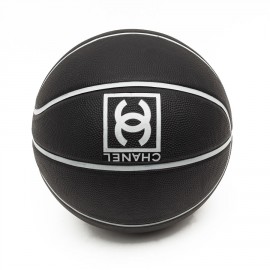 Ballon de basket CHANEL 