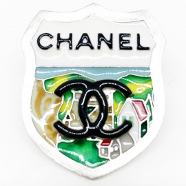 Pin's Paris-Moscou CHANEL Blason