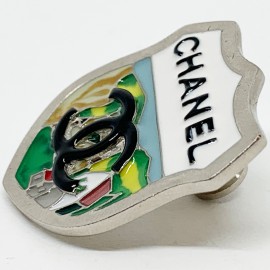 Pin's Paris-Moscou CHANEL Blason